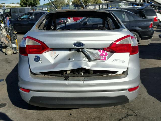 3FADP4AJ1GM133665 - 2016 FORD FIESTA S SILVER photo 10