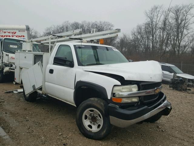 1GBHC24U51E212579 - 2001 CHEVROLET SILVERADO WHITE photo 1