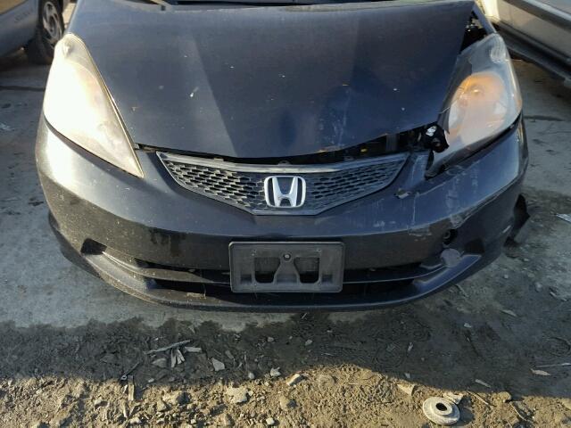 JHMGE8H28AS006413 - 2010 HONDA FIT BLACK photo 7