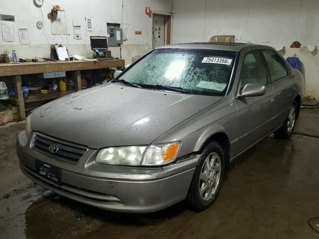 4T1BG22KX1U074823 - 2001 TOYOTA CAMRY CE GRAY photo 2