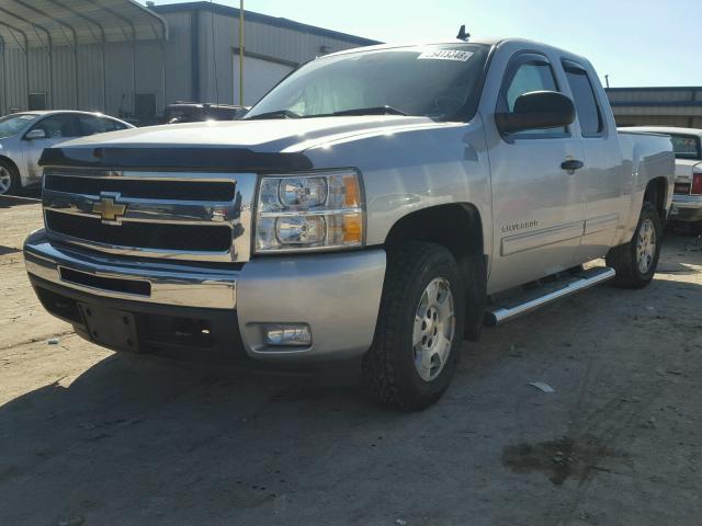 1GCRCSE0XBZ366890 - 2011 CHEVROLET SILVERADO SILVER photo 2