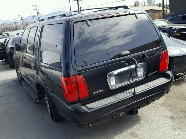 5LMEU27RX2LJ02782 - 2002 LINCOLN NAVIGATOR WHITE photo 3