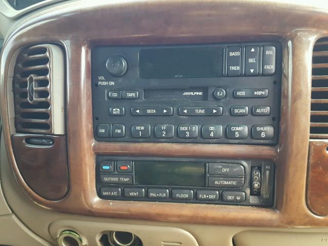 5LMEU27RX2LJ02782 - 2002 LINCOLN NAVIGATOR WHITE photo 9