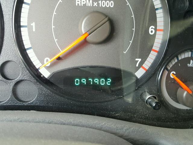 1J4GL38KX5W519875 - 2005 JEEP LIBERTY RE SILVER photo 8