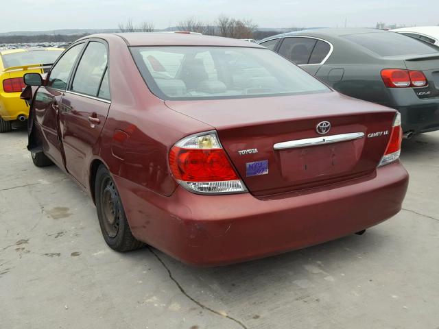 4T1BE30K55U052250 - 2005 TOYOTA CAMRY LE RED photo 3