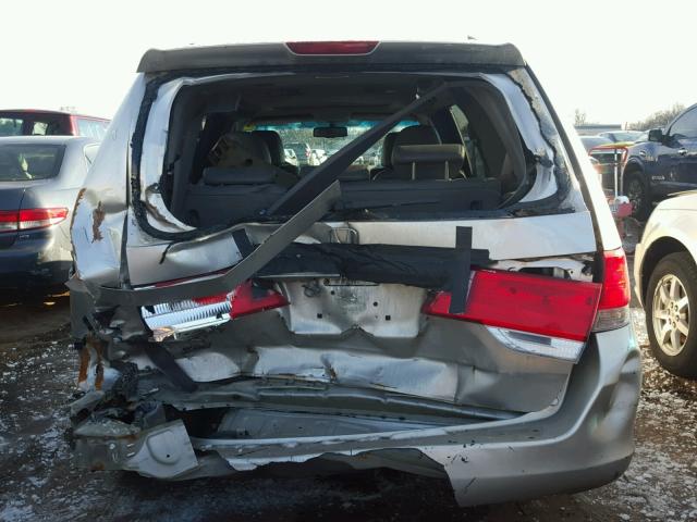 5FNRL38688B401592 - 2008 HONDA ODYSSEY EX SILVER photo 9