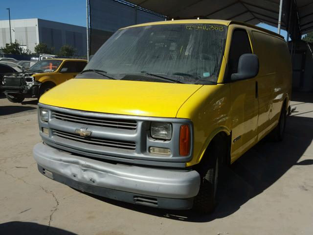 1GCFG15W721131318 - 2002 CHEVROLET EXPRESS G1 YELLOW photo 2