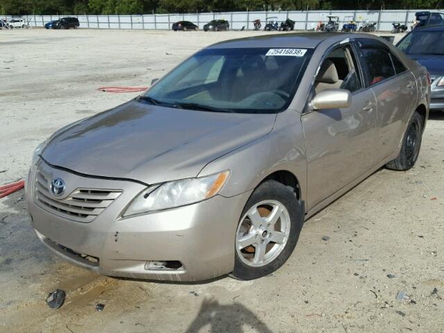 4T1BE46K17U518935 - 2007 TOYOTA CAMRY NEW GOLD photo 2