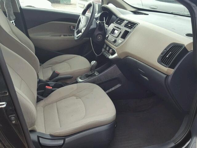 KNADM4A37F6504179 - 2015 KIA RIO LX Սև լուսանկար 5