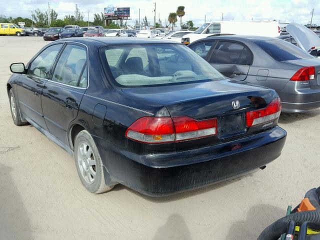 1HGCG567X2A022256 - 2002 HONDA ACCORD SE BLACK photo 3