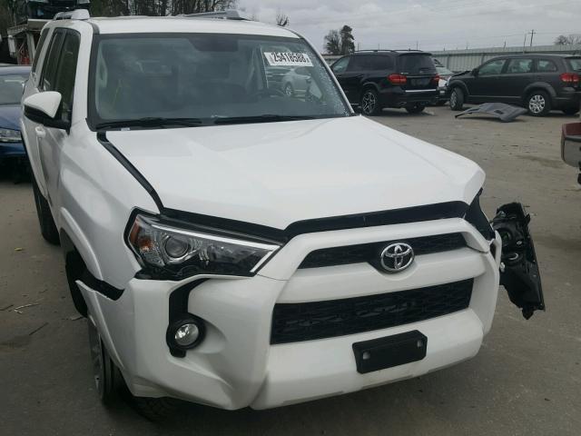 JTEBU5JR3H5414973 - 2017 TOYOTA 4RUNNER SR WHITE photo 1