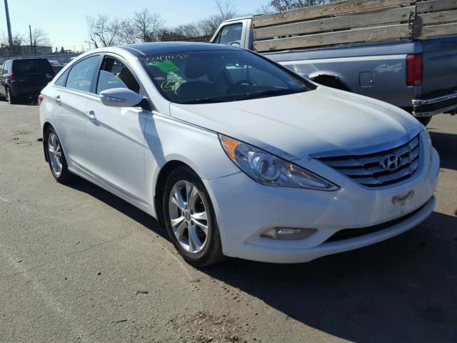 5NPEC4AC5CH400527 - 2012 HYUNDAI SONATA SE WHITE photo 1