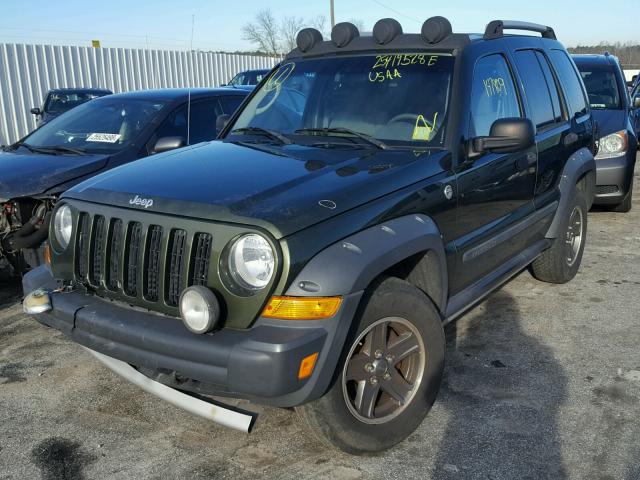 1J8GL38K86W285607 - 2006 JEEP LIBERTY RE GREEN photo 2