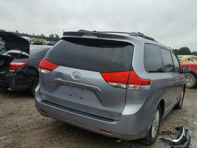 5TDYK3DC8DS374765 - 2013 TOYOTA SIENNA XLE SILVER photo 4