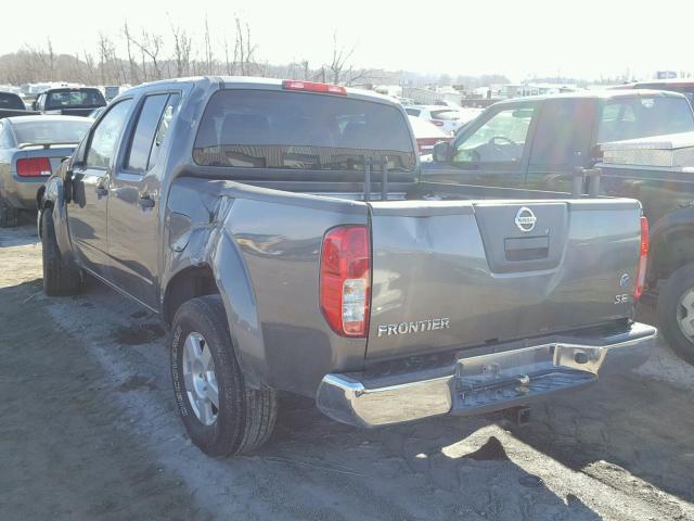 1N6AD07U58C444239 - 2008 NISSAN FRONTIER C GRAY photo 3