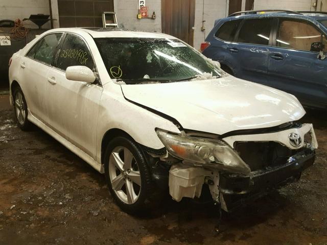 4T1BF3EK3BU686237 - 2011 TOYOTA CAMRY BASE WHITE photo 1