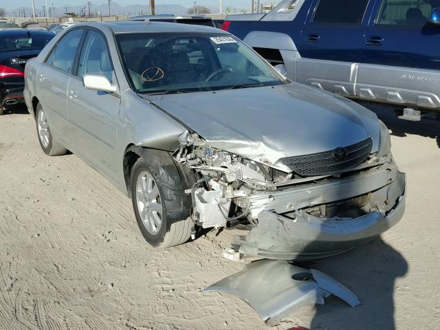 JTDBF30KX20053544 - 2002 TOYOTA CAMRY LE SILVER photo 1