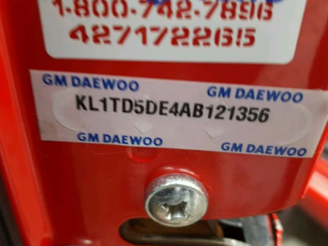 KL1TD5DE4AB121356 - 2010 CHEVROLET AVEO LS RED photo 10