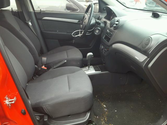 KL1TD5DE4AB121356 - 2010 CHEVROLET AVEO LS RED photo 5