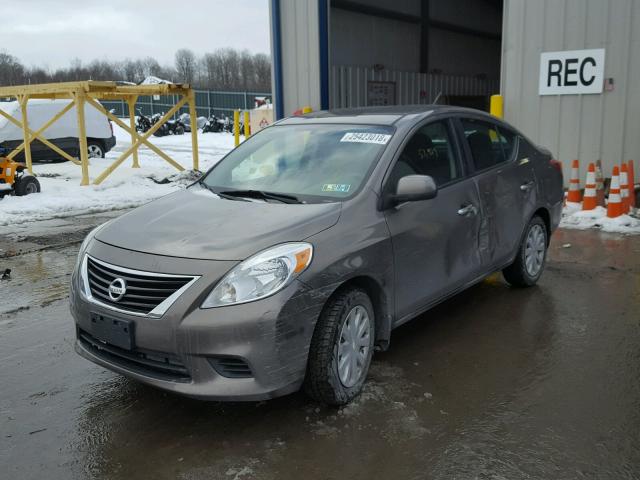 3N1CN7AP8CL918124 - 2012 NISSAN VERSA S GRAY photo 2