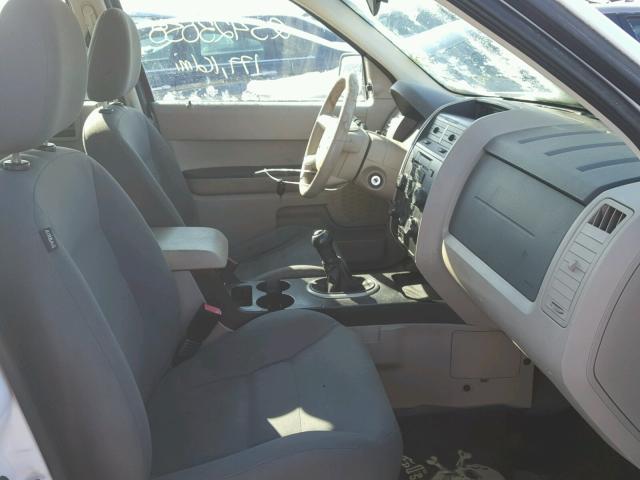 1FMCU02Z18KB26859 - 2008 FORD ESCAPE XLS WHITE photo 5