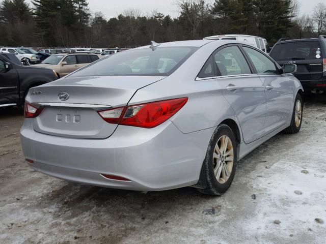 5NPEB4AC5CH384252 - 2012 HYUNDAI SONATA GLS SILVER photo 4