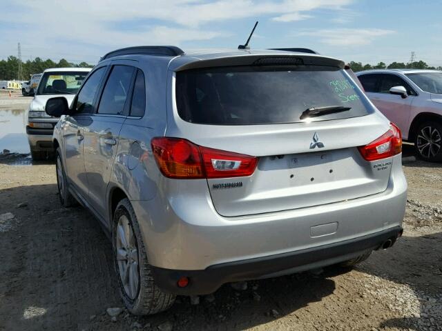 4A4AP4AU8FE046107 - 2015 MITSUBISHI OUTLANDER SILVER photo 3