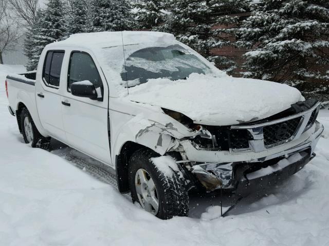 1N6AD07WX6C433980 - 2006 NISSAN FRONTIER C WHITE photo 1