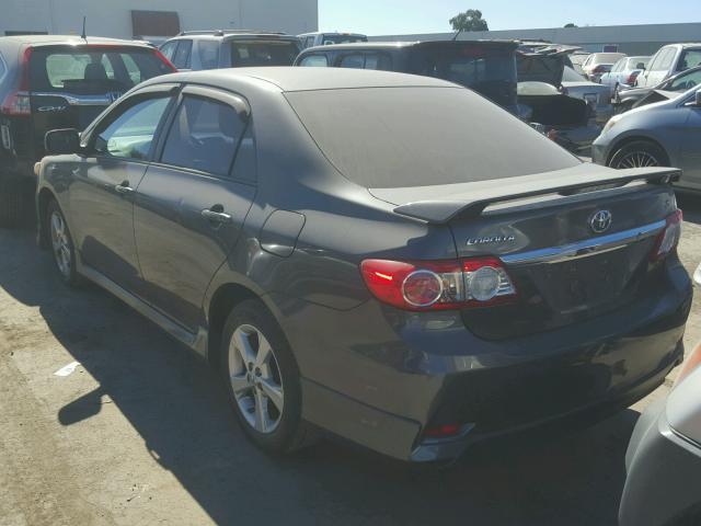 2T1BU4EE9DC922982 - 2013 TOYOTA COROLLA BA GRAY photo 3