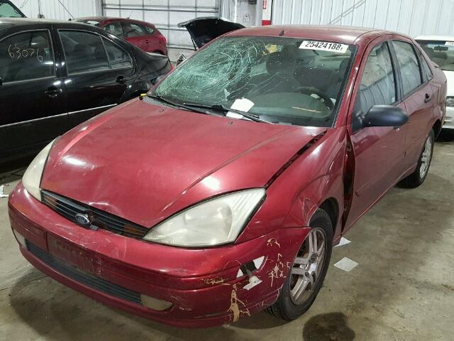 1FAFP3435YW379510 - 2000 FORD FOCUS SE RED photo 2