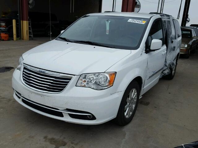 2C4RC1BG4GR229277 - 2016 CHRYSLER TOWN & COU WHITE photo 2