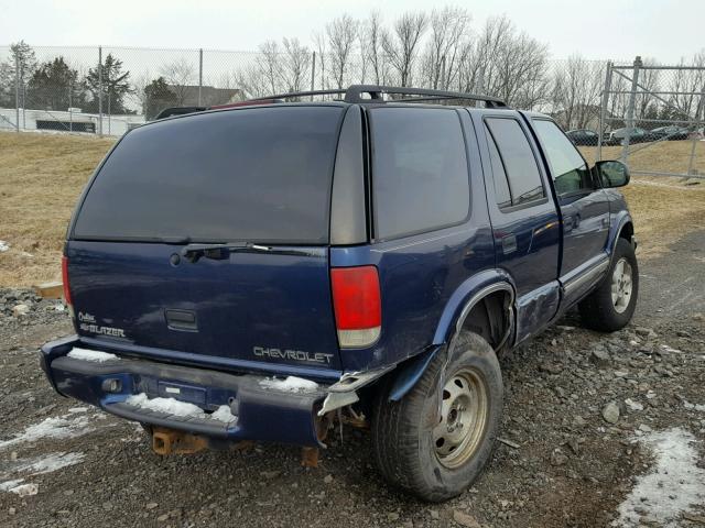 1GNDT13W1X2170016 - 1999 CHEVROLET BLAZER BLUE photo 4