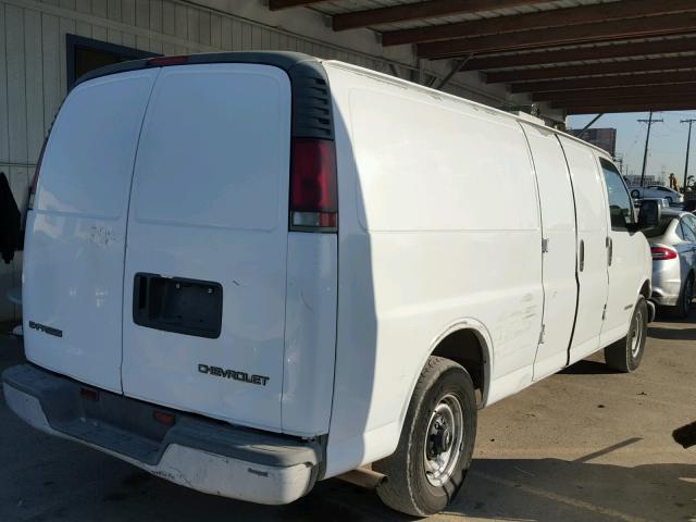 1GCHG39R521161524 - 2002 CHEVROLET EXPRESS WHITE photo 4