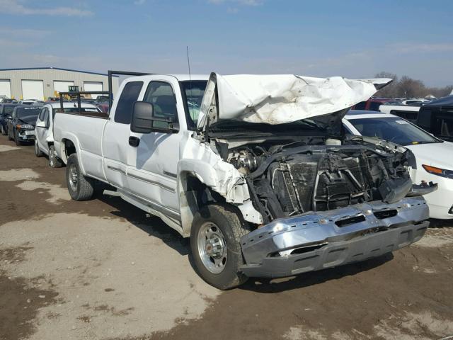 1GCHC29UX3E172328 - 2003 CHEVROLET SILVERADO WHITE photo 1