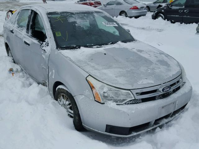 1FAHP3FN9AW271162 - 2010 FORD FOCUS SE SILVER photo 1