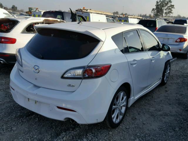 JM1BL1K66B1444181 - 2011 MAZDA 3 S WHITE photo 4