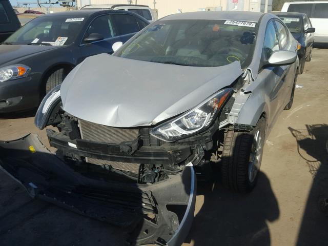 5NPDH4AE5FH642446 - 2015 HYUNDAI ELANTRA SE SILVER photo 2