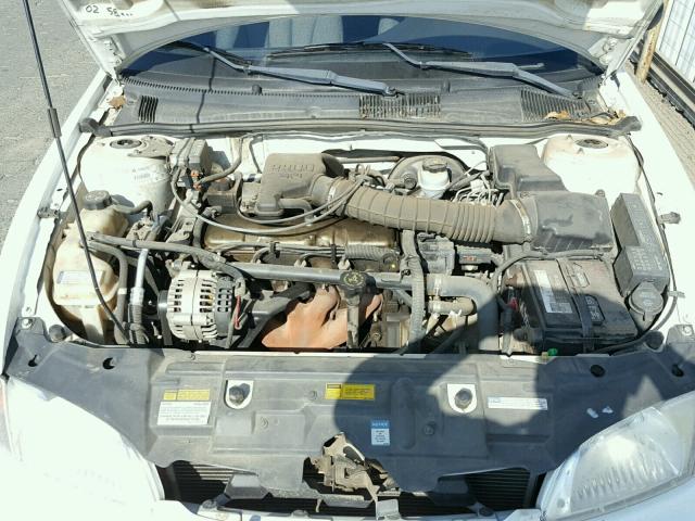 1G1JC524X17118017 - 2001 CHEVROLET CAVALIER B WHITE photo 7