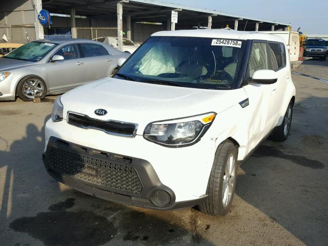 KNDJP3A5XF7171544 - 2015 KIA SOUL + WHITE photo 2