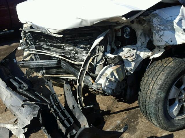 4F2CZ06134KM02916 - 2004 MAZDA TRIBUTE ES 白色 照片 9