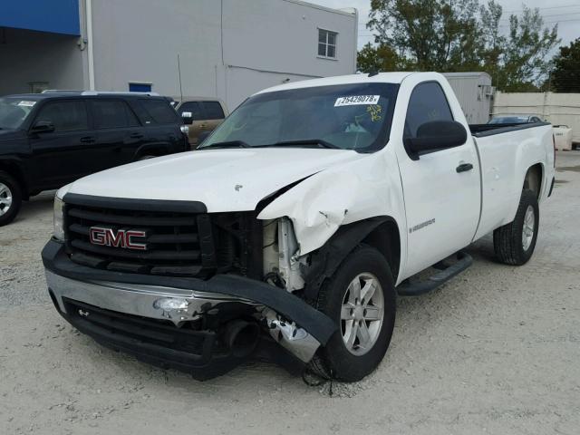 1GTEC14X78Z242477 - 2008 GMC SIERRA C15 WHITE photo 2