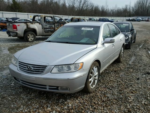 KMHFC46F48A309539 - 2008 HYUNDAI AZERA SE SILVER photo 2