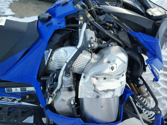 4UF8LY101HT000440 - 2017 YAMAHA SNOWMOBILE BLUE photo 7