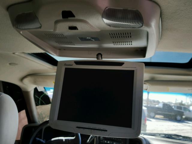 1GKEK13ZX4J273788 - 2004 GMC YUKON SILVER photo 9