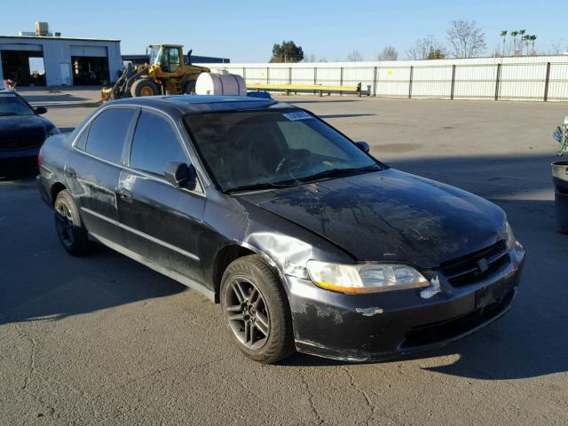 1HGCG5645WA054088 - 1998 HONDA ACCORD LX BLACK photo 1