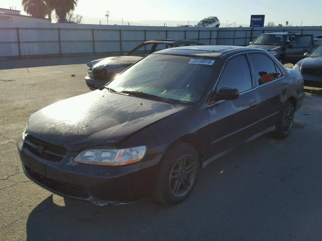 1HGCG5645WA054088 - 1998 HONDA ACCORD LX BLACK photo 2