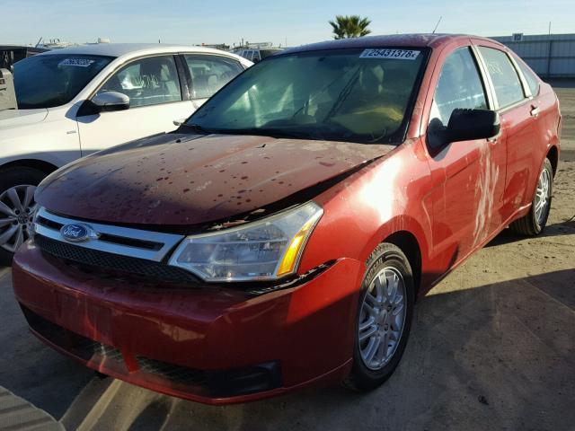 1FAHP35N39W180319 - 2009 FORD FOCUS SE RED photo 2