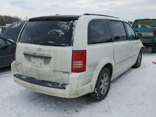 2A4RR5D18AR346747 - 2010 CHRYSLER TOWN & COU WHITE photo 4