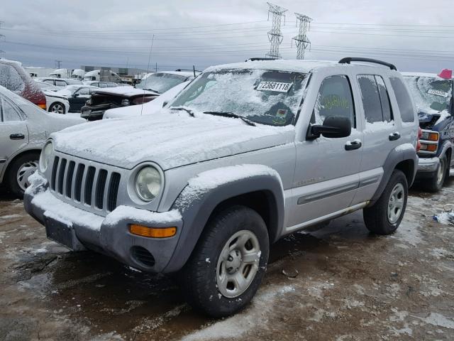 1J4GL48K72W277807 - 2002 JEEP LIBERTY SP SILVER photo 2