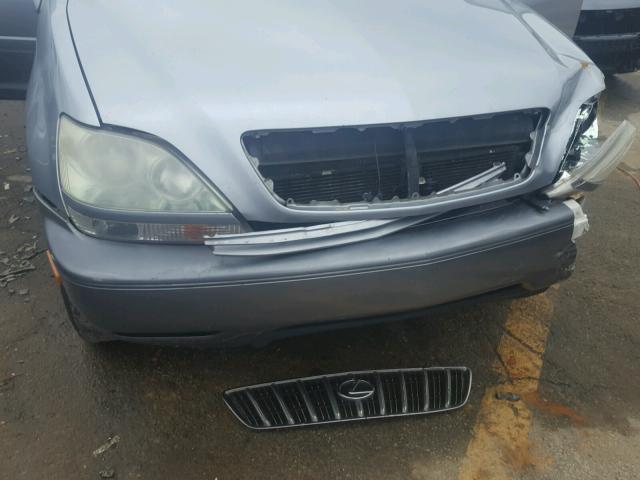 JTJHF10U110175141 - 2001 LEXUS RX 300 SILVER photo 9